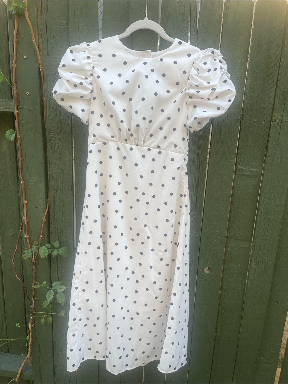 Unk White Polka Dot Midi Dress with Puff Sleeves
